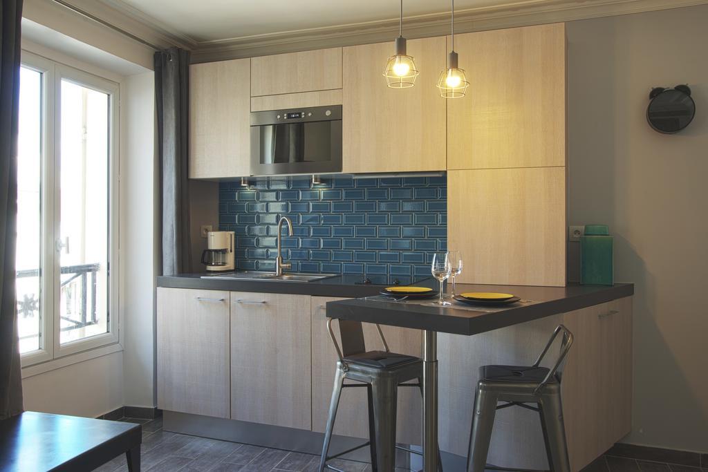 Thesuites Studios Apartment