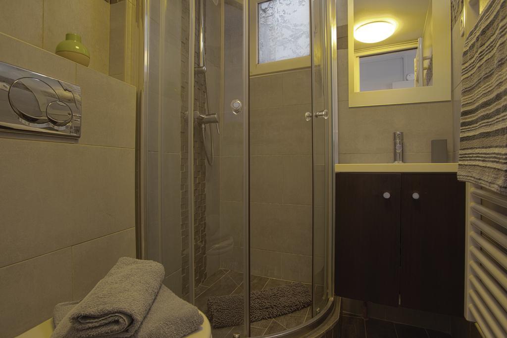 Thesuites Studios *